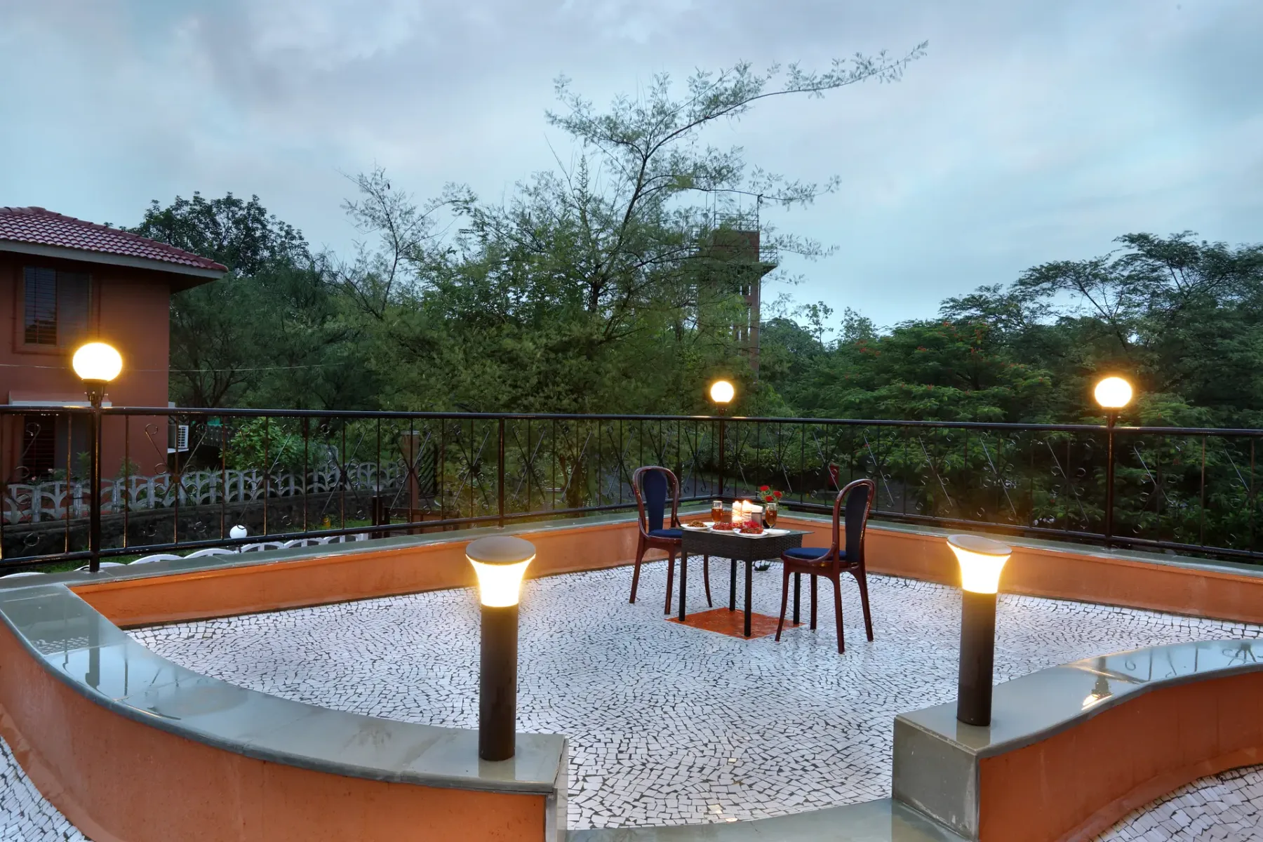 Dhyana Nithyam Ekaant (8 Bedroom Entire Stay)