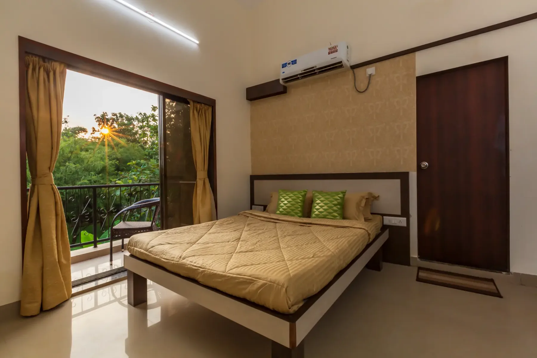 Dhyana Nithyam Ekaant (8 Bedroom Entire Stay)