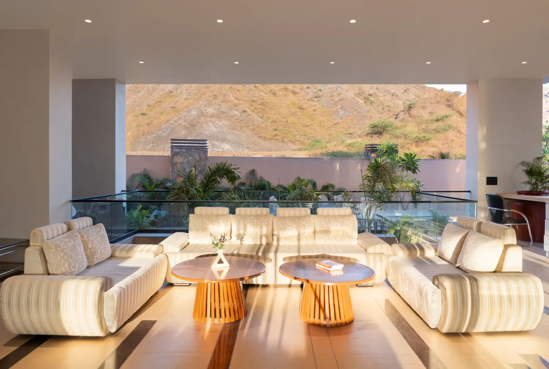 Solitaire Villa
