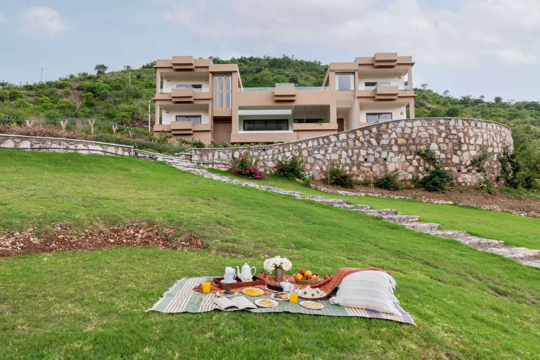 Aurum Villa, Moringa Valley