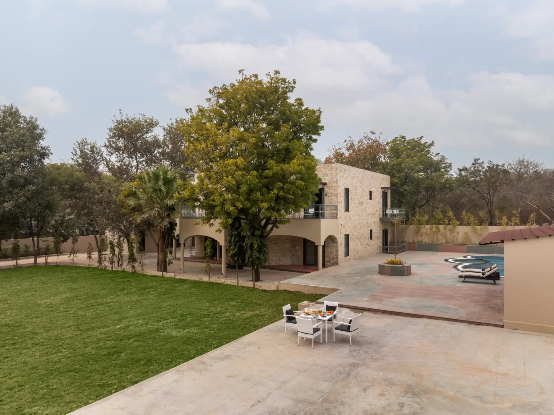 Pristine Manor