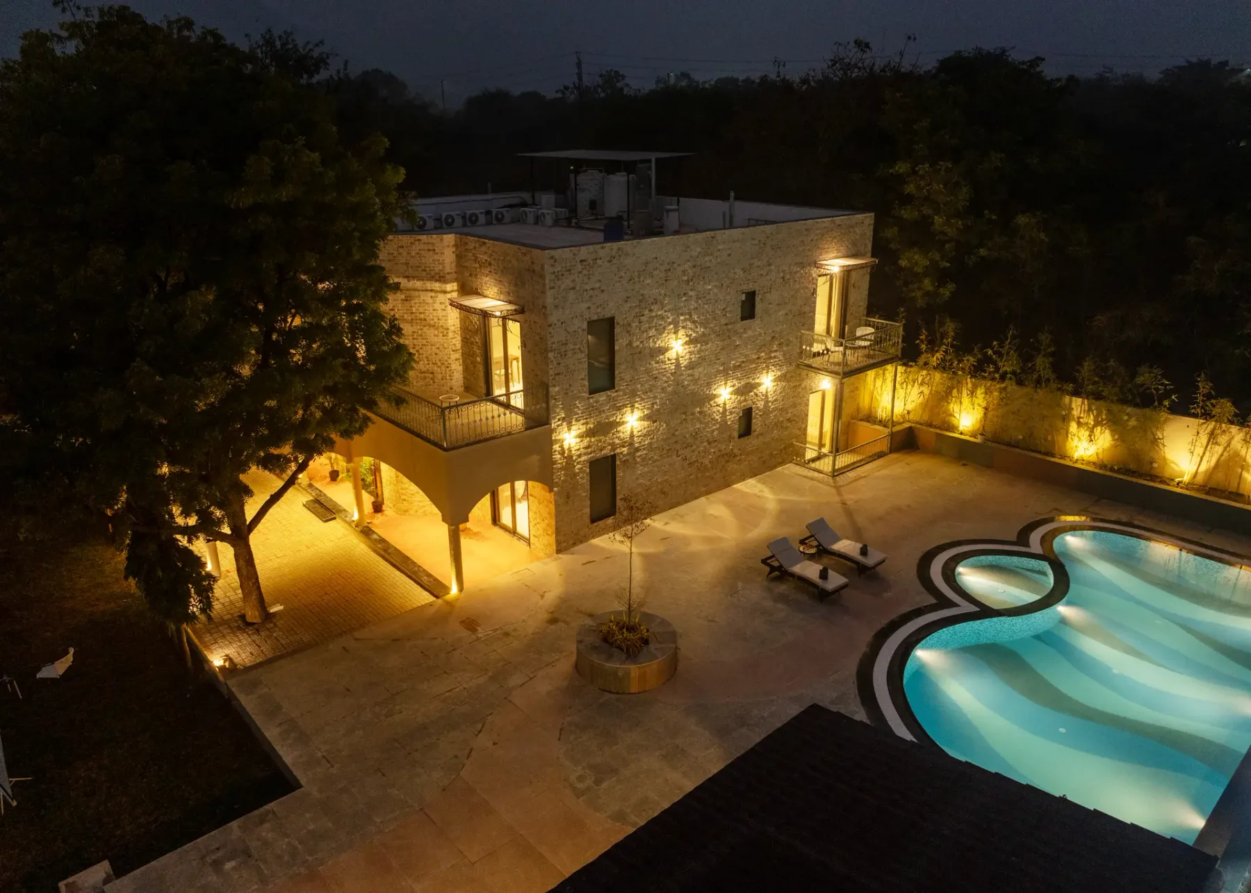 Pristine Manor