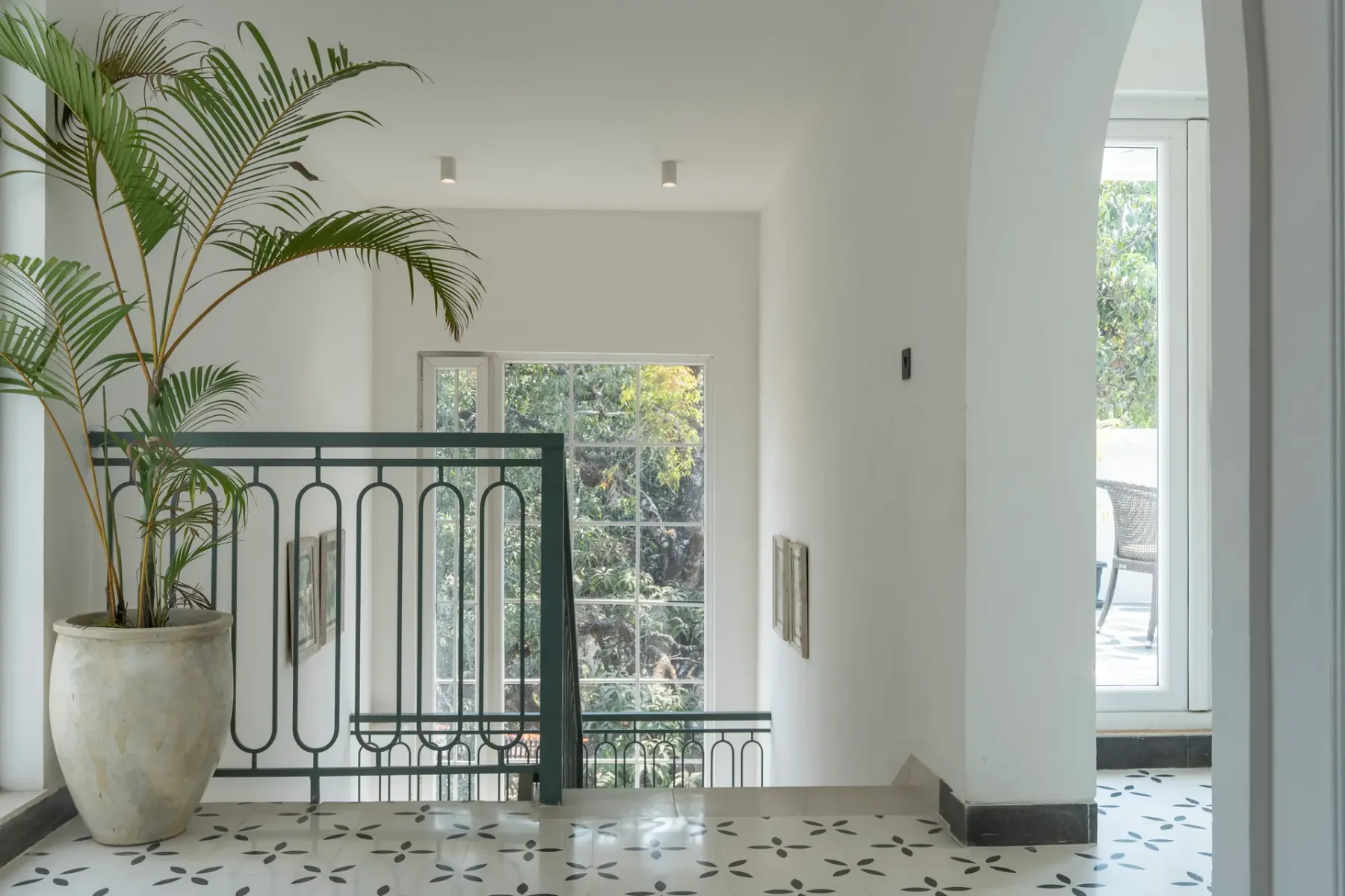 House of Arches, Assagao