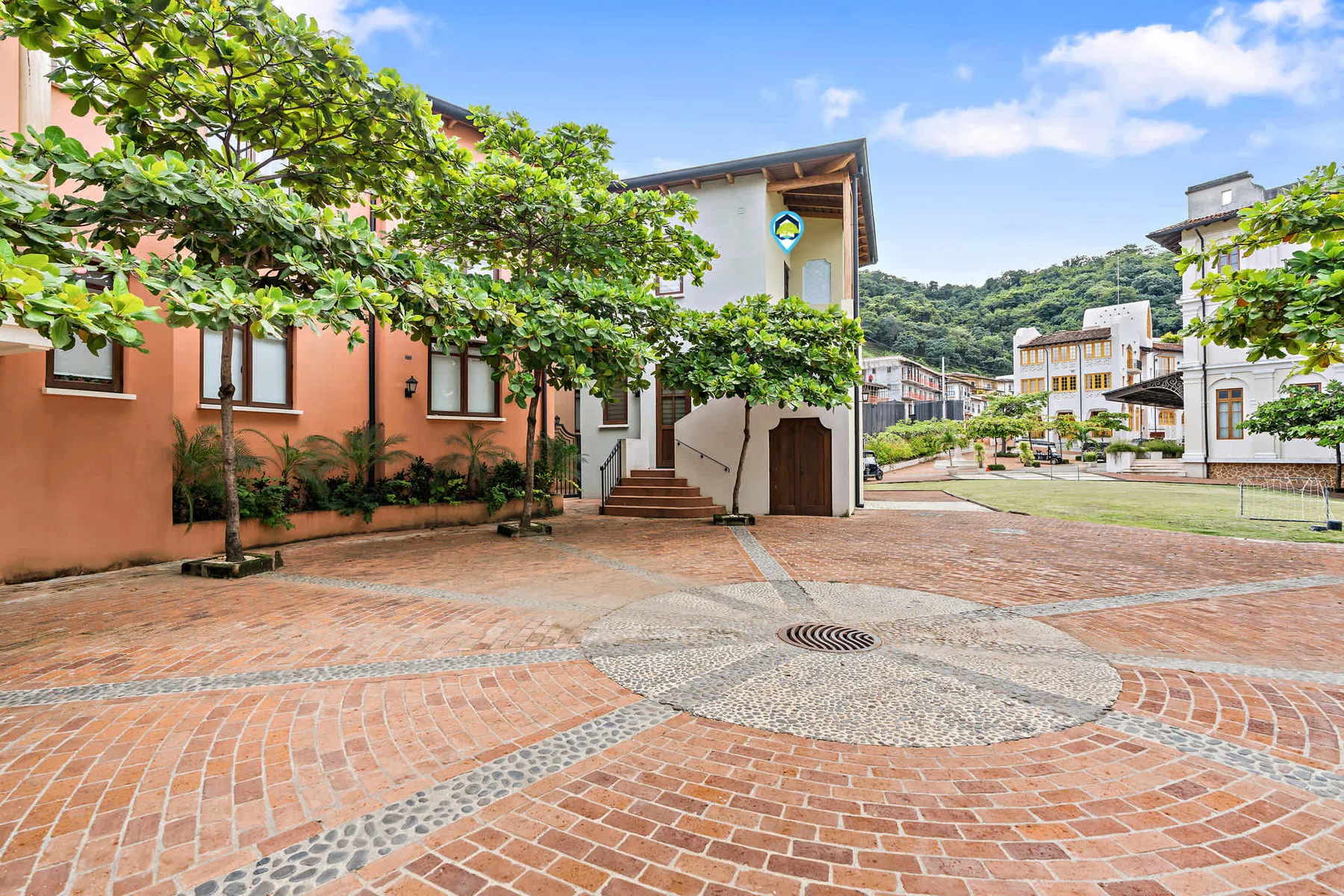 207 Plaza Pienza