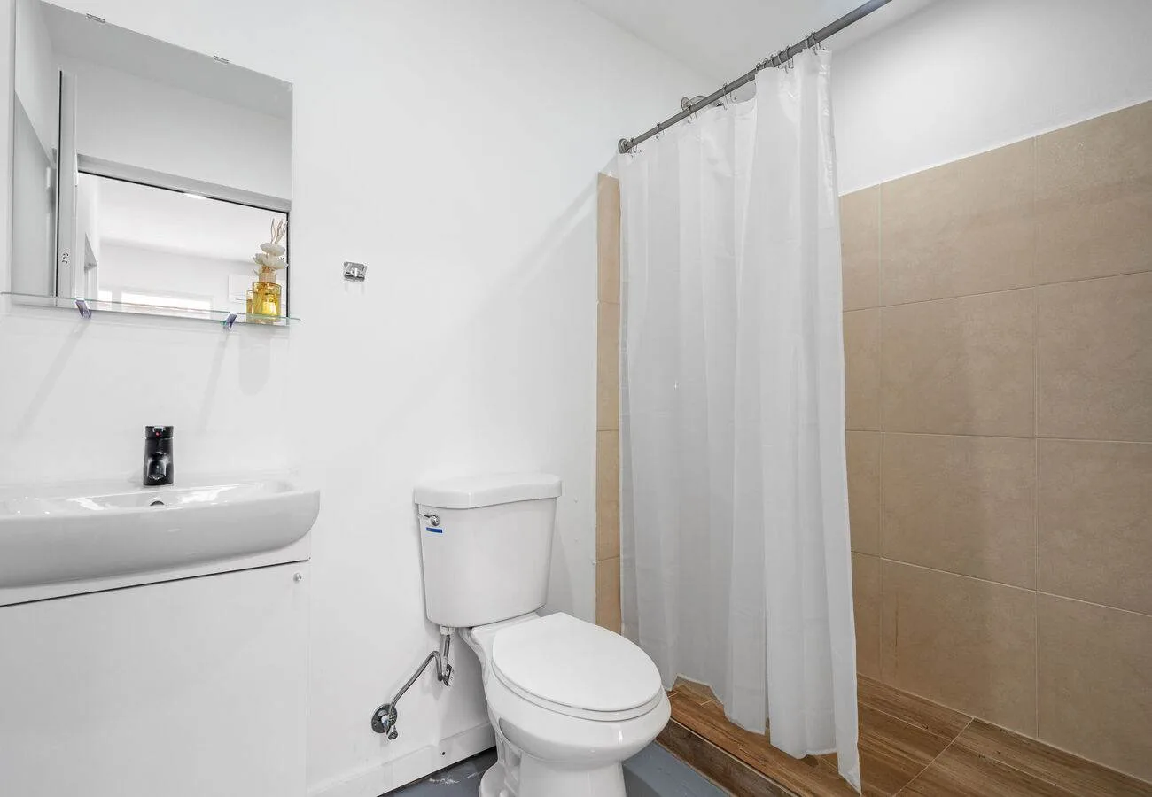 3BR for 6 in Condado | 2 Baths | 6-Min to Beach