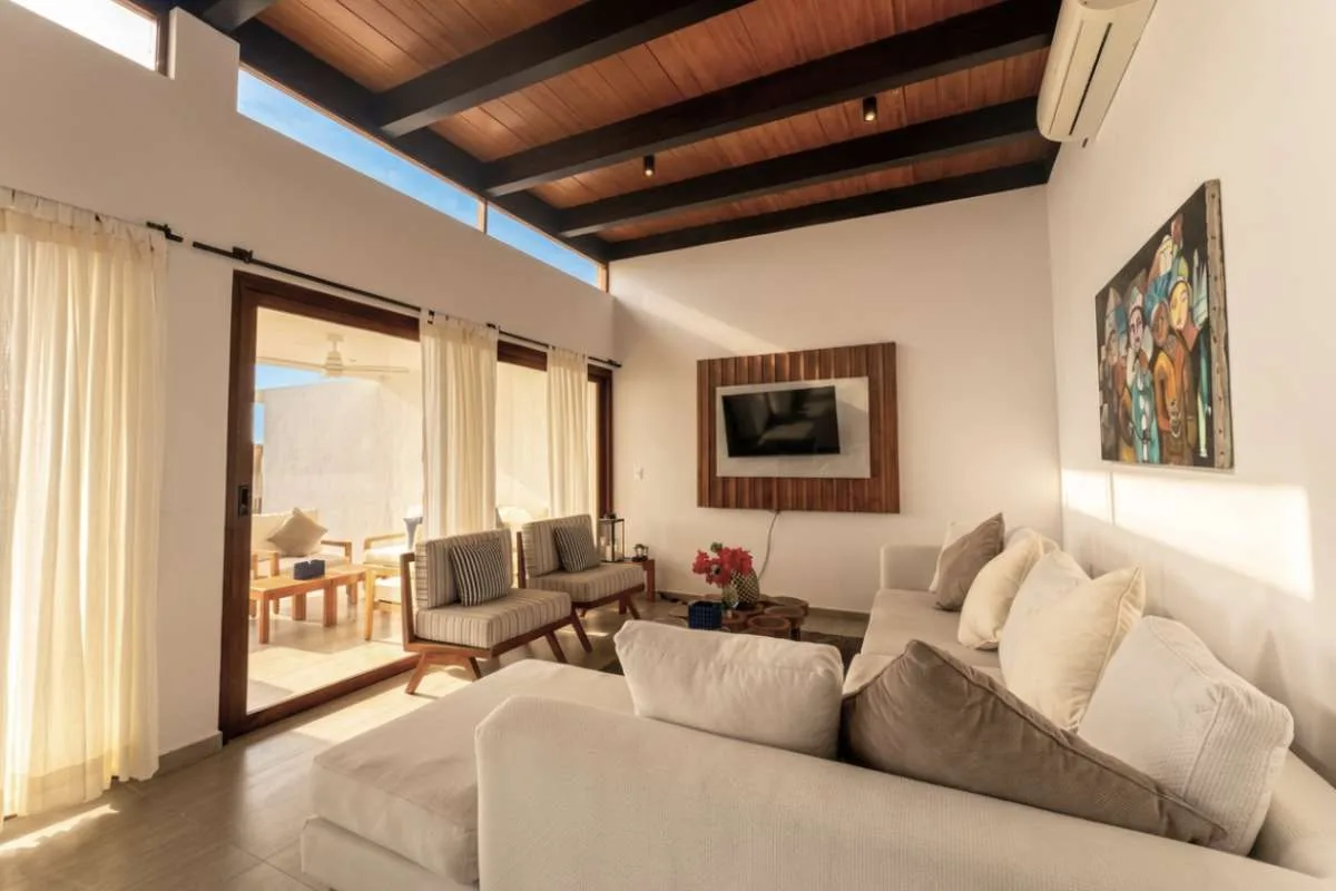 Jama | Beachfront Private Villa