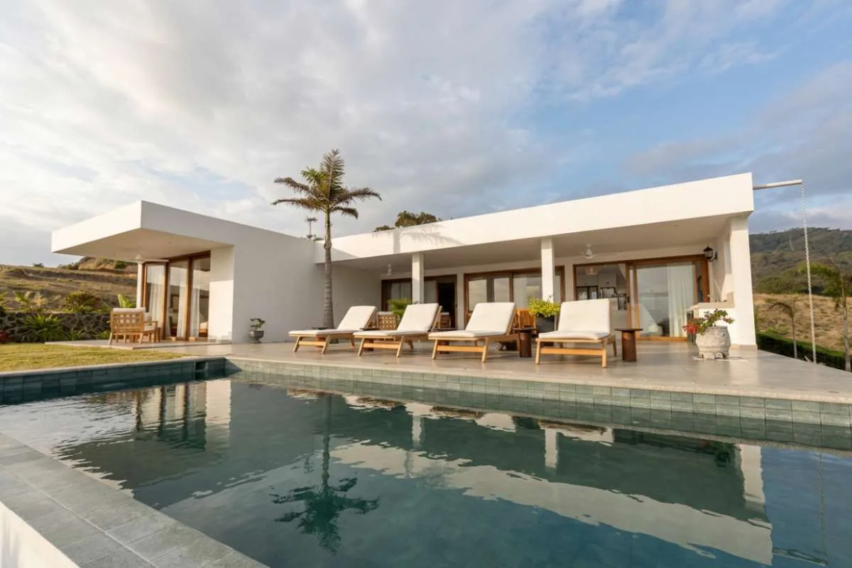 Jama | Beachfront Private Villa
