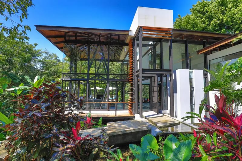 Villa Mariana (Full Estate)