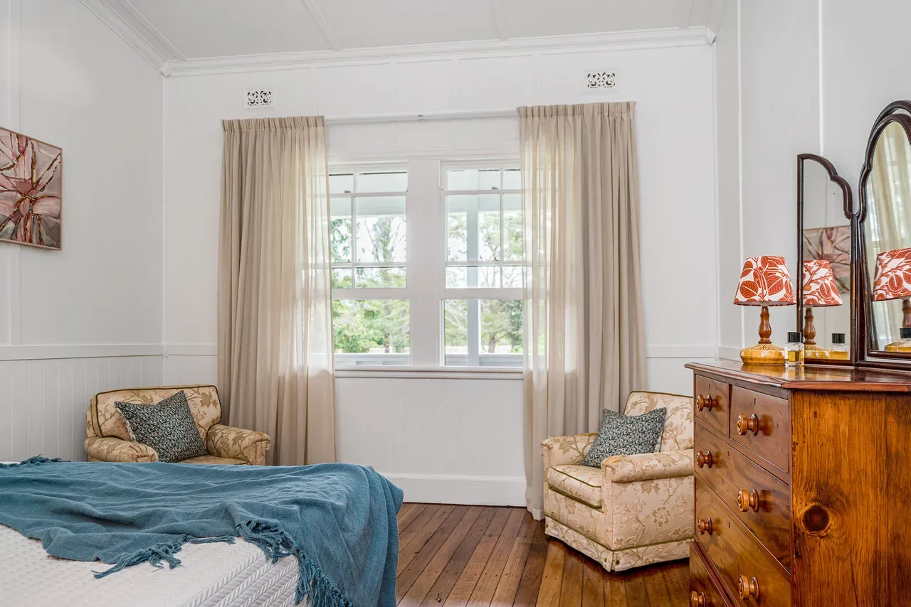 Mullum River House – waterfront heritage home