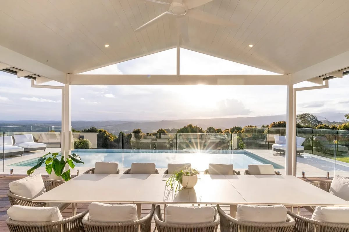 Miren Estate – lavish hinterland estate with pool