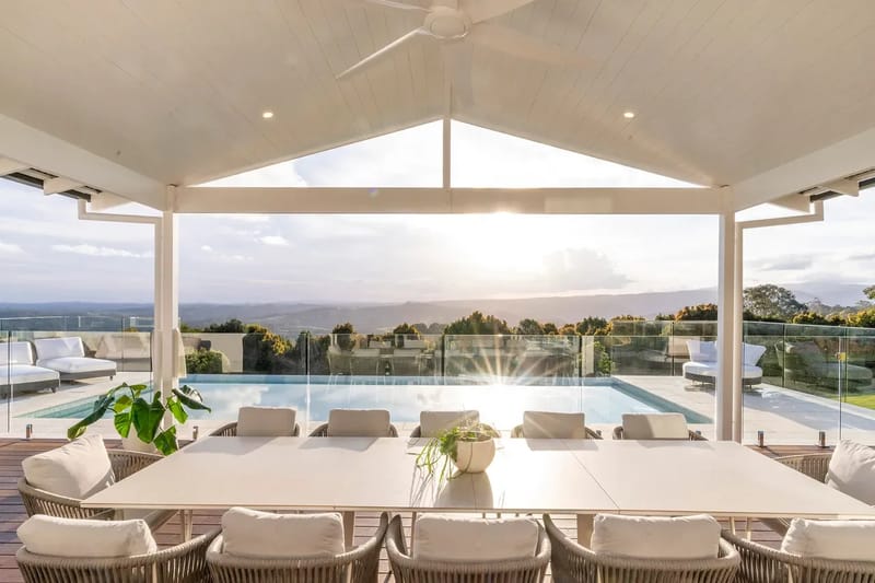 Miren Estate – lavish hinterland estate with pool