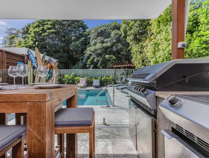 Byron Sunrise – 4 BR retreat with heated pool