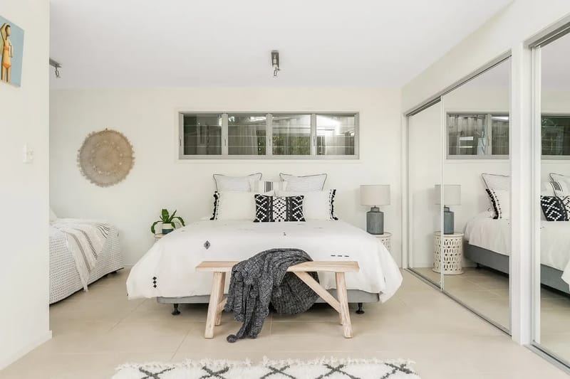 The White Rabbit – with studio & covered deck