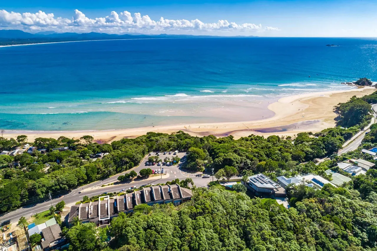 4 James Cook Apartments – renovated beachside pad