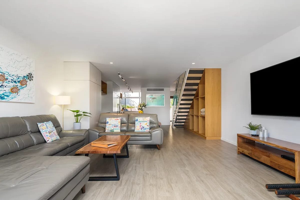 4 James Cook Apartments – renovated beachside pad