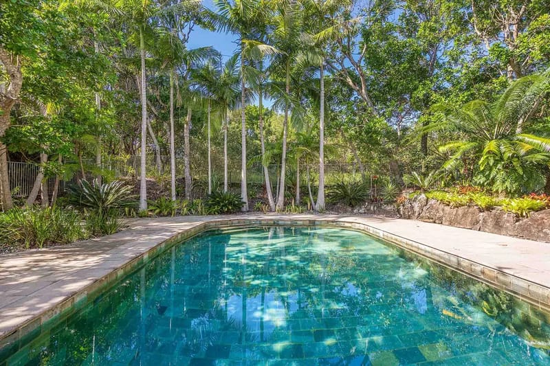 4 James Cook Apartments – renovated beachside pad