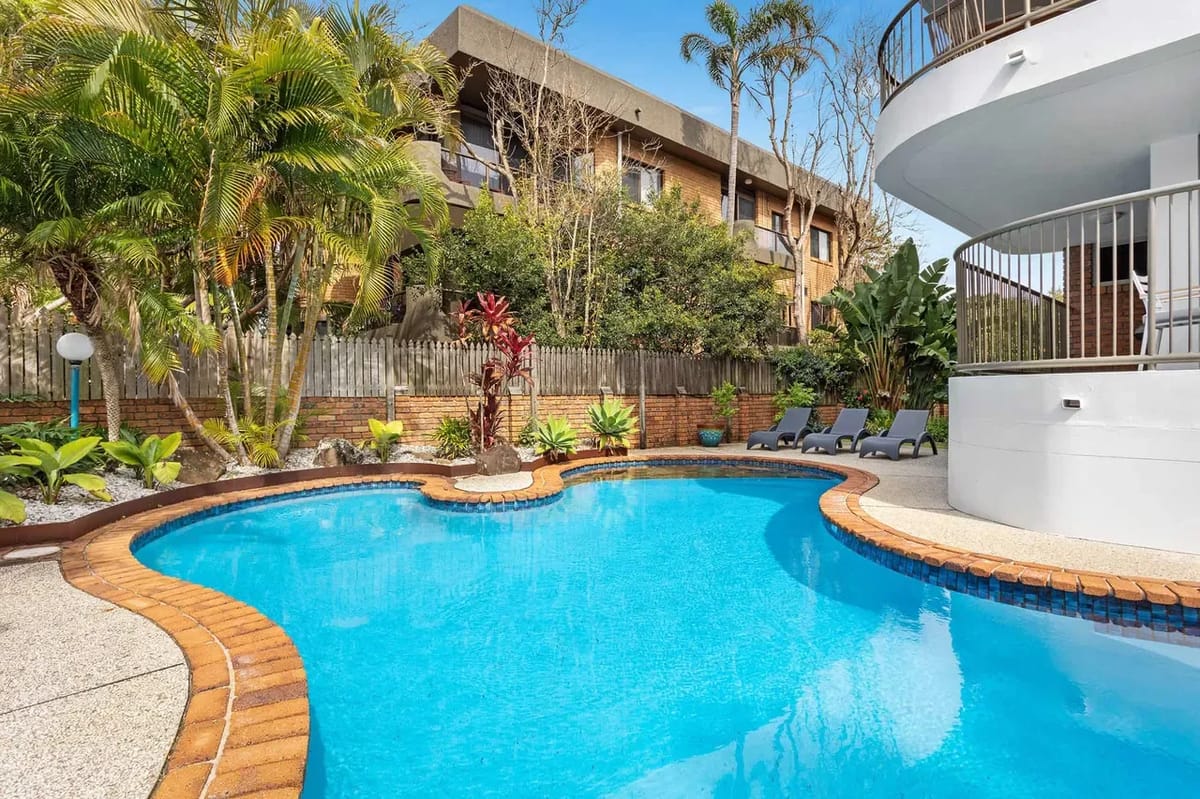 Pacific Blue – beachfront 2 BR apartment with pool