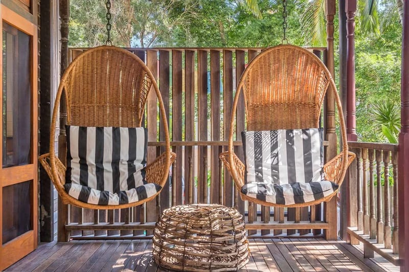 Longhouse – spacious 4 BR Belongil Beach retreat