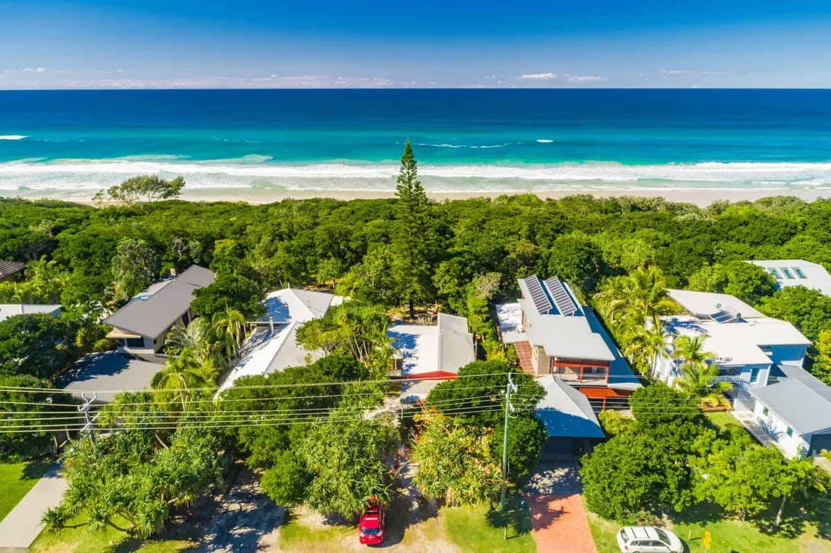 Beachcombers Cottage – beachfront pet retreat