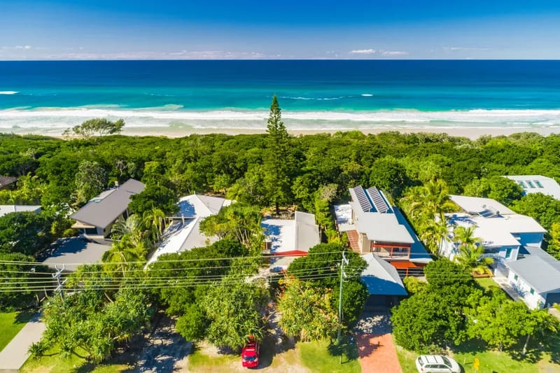 Beachcombers Cottage – beachfront pet retreat