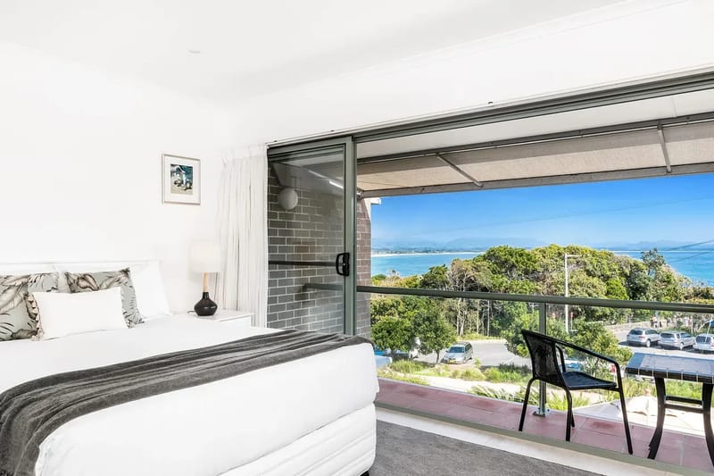 11 James Cook Apartments – w. pool &amp; beach access
