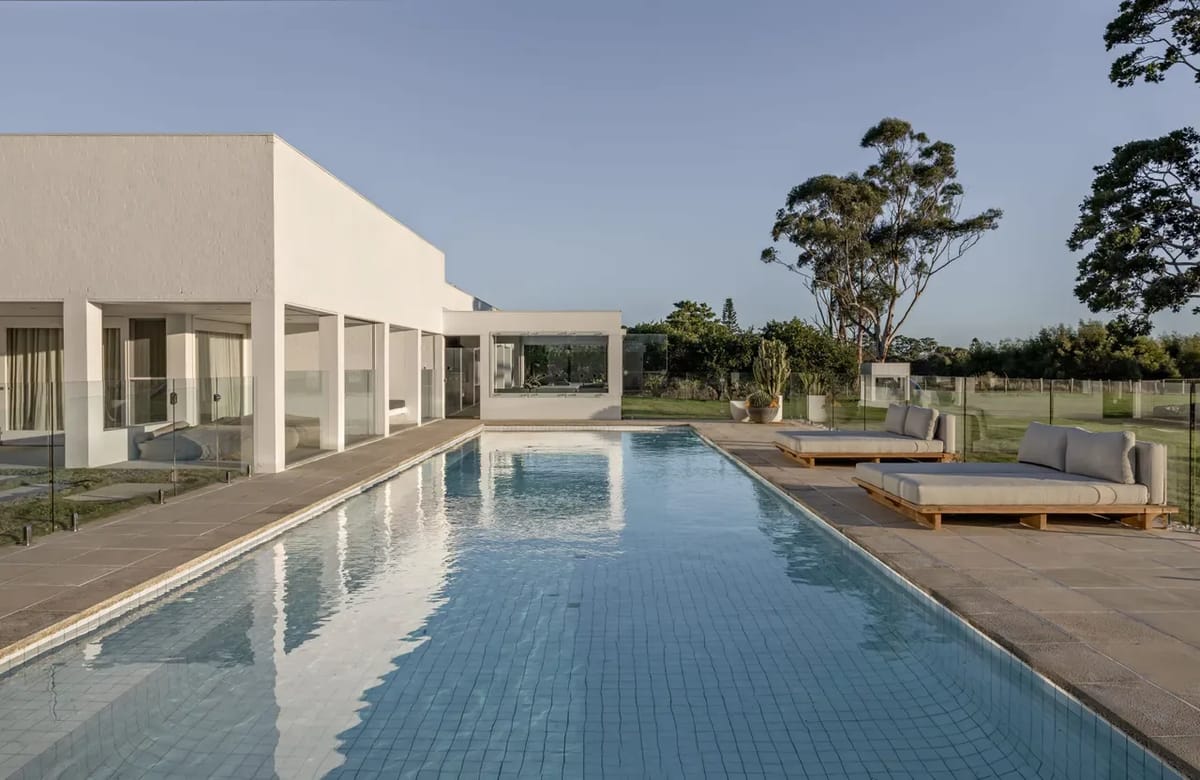 Amileka – luxury 25 acre estate with pool