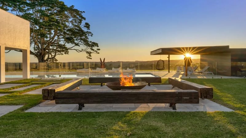 Amileka – luxury 25 acre estate with pool