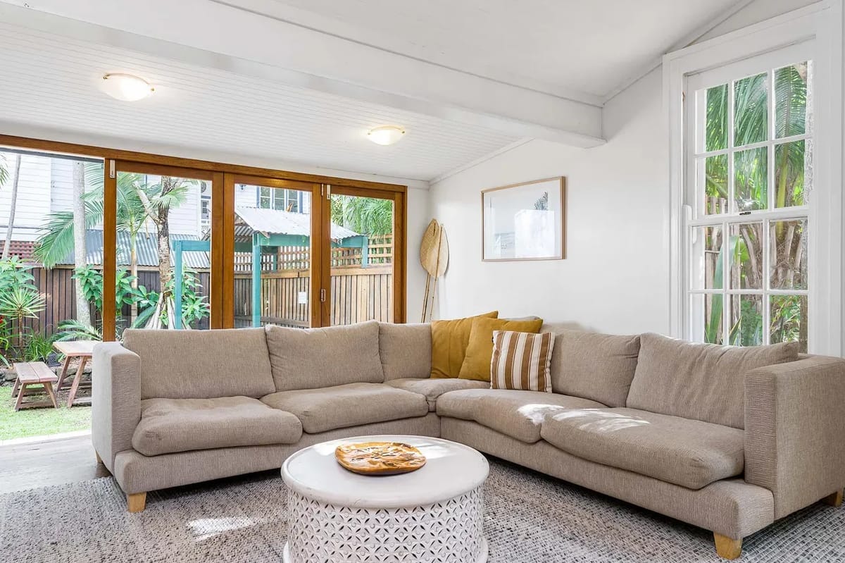 Starr Cottage – Quaint Cottage with a stunning pool – Close to everything Byron!