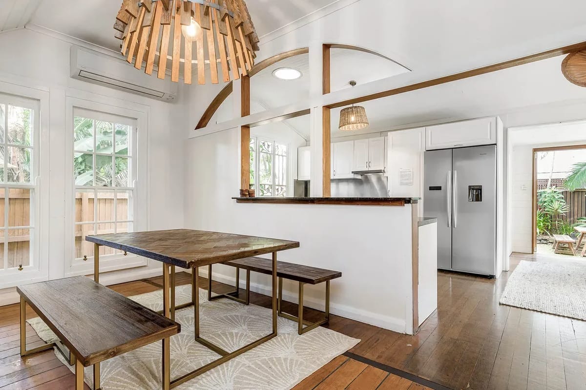 Starr Cottage – Quaint Cottage with a stunning pool – Close to everything Byron!