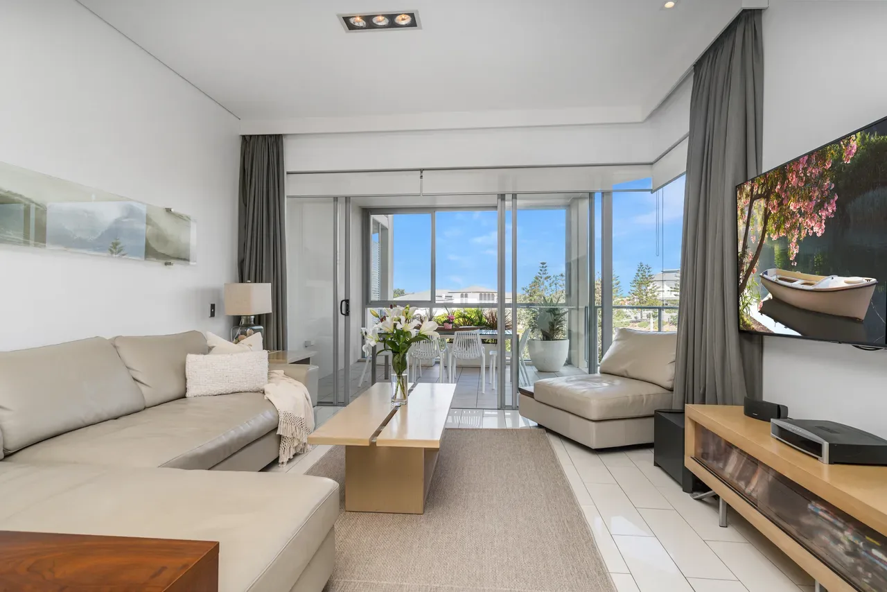 Luxury Apartment 1206 at Bells Boulevard