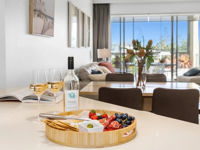 Luxury Apartment 1206 at Bells Boulevard