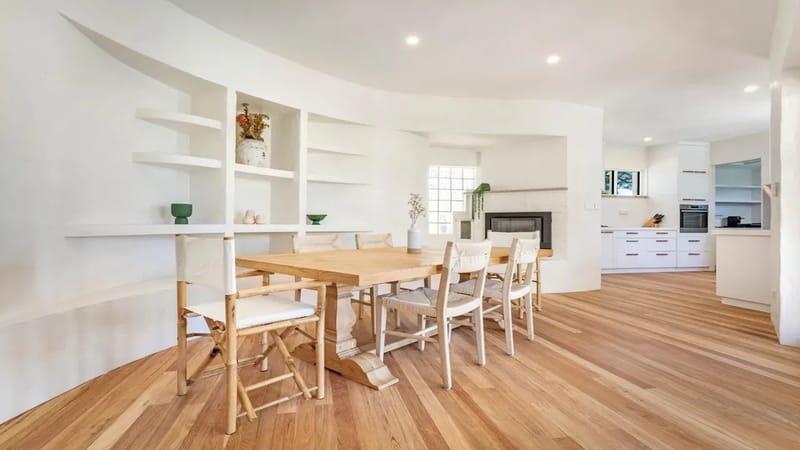 Le Dog Beach Club – chic home with pool