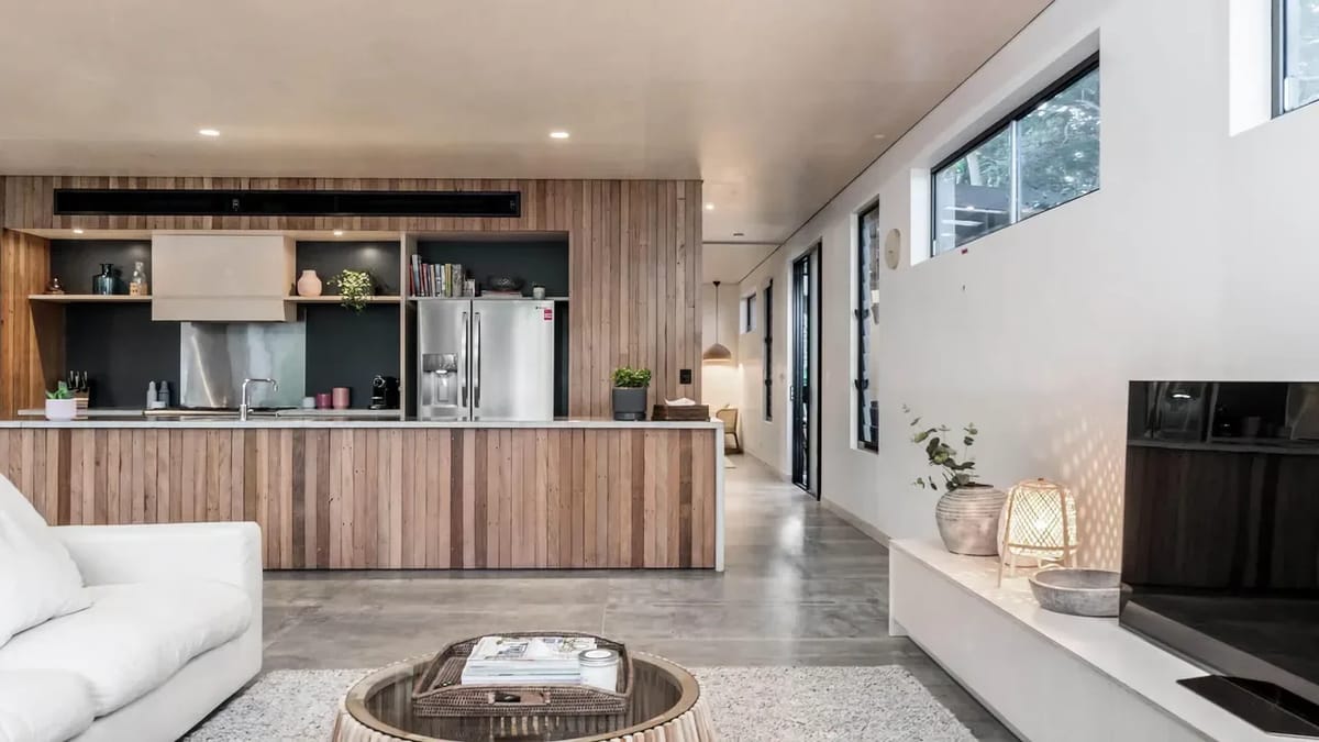 Tallowood – luxury beach house with pool & studio