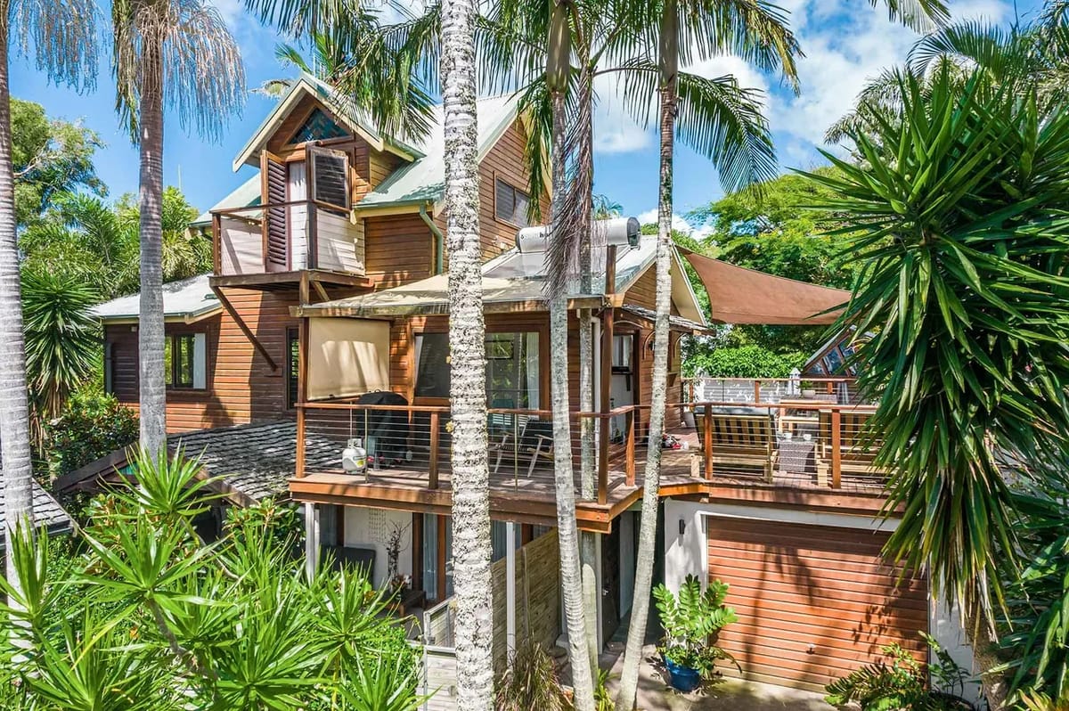 Byron Blisshouse – multi-home retreat with pool