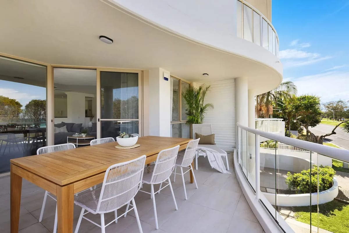 Oceanfront Byron Palms – 2 BR Main Beach apartment