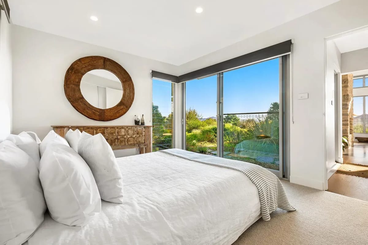 The Springs – architect-designed home with pool