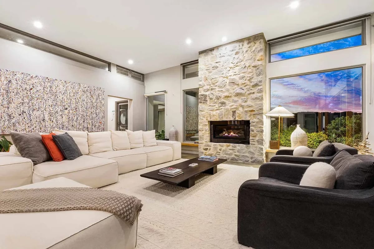 The Springs – architect-designed home with pool