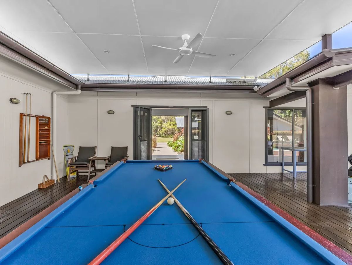 Lennox Coastal Retreat – resort-style home w. pool