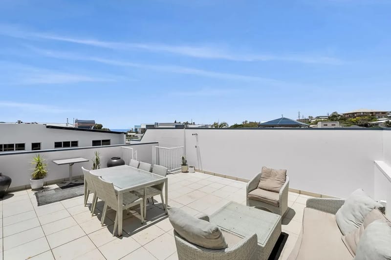 Paradiso 3 Bedroom Family Roof Top 345