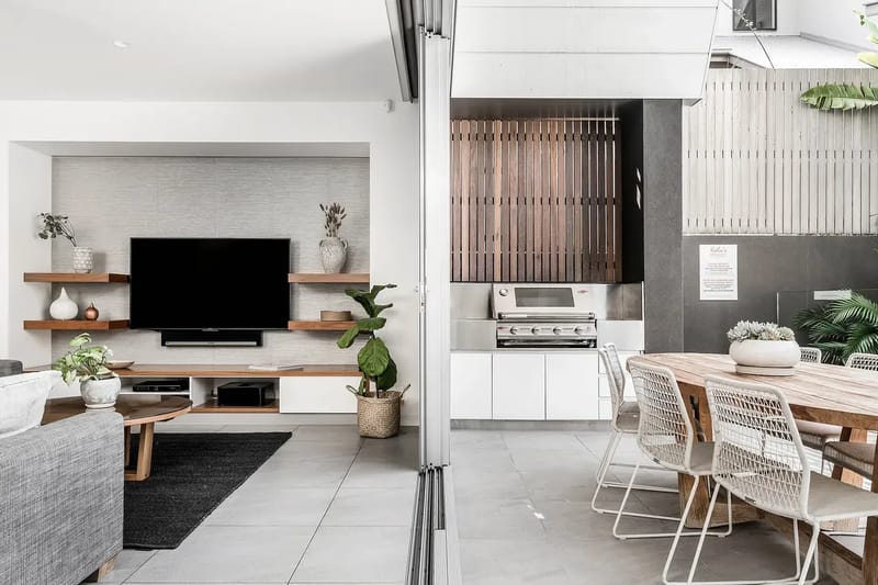 Kokos Beach House 1 – beachside luxury with pool
