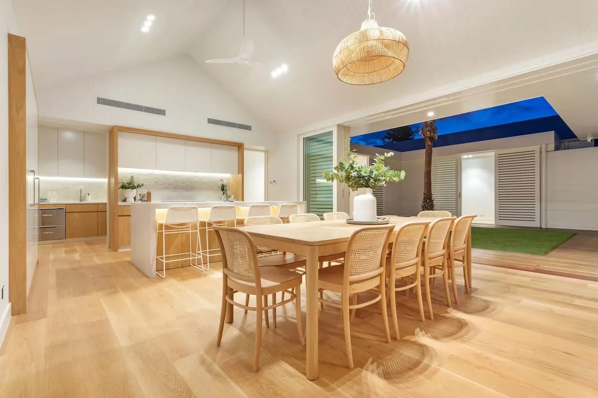 Aroha – beachside luxury home with private pool