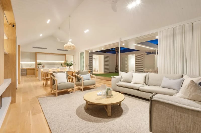 Aroha – beachside luxury home with private pool