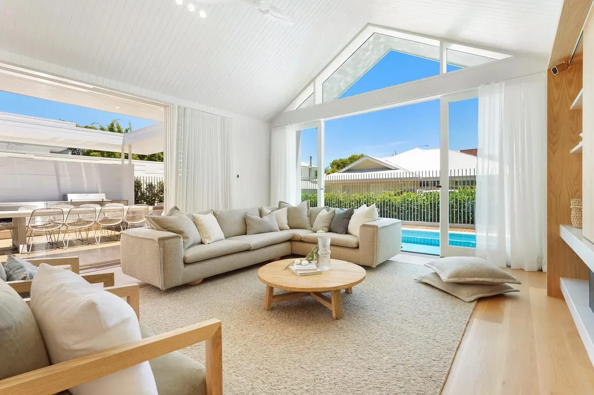 Aroha – beachside luxury home with private pool