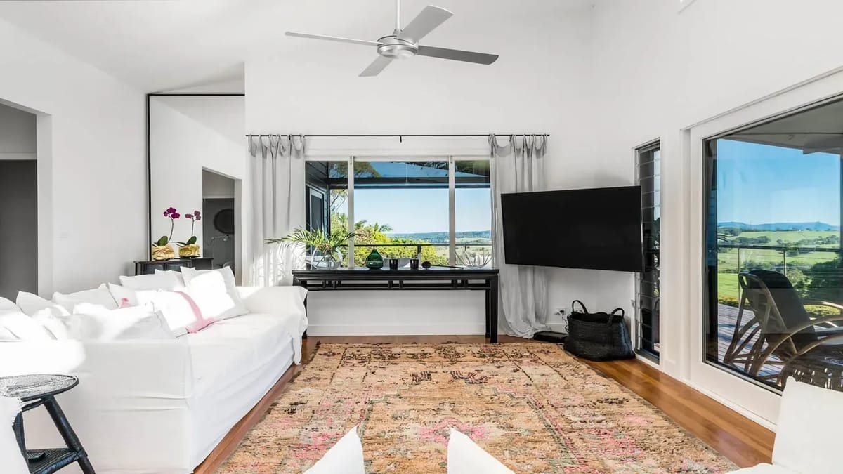 Illuka on Coopers – hinterland retreat with pool