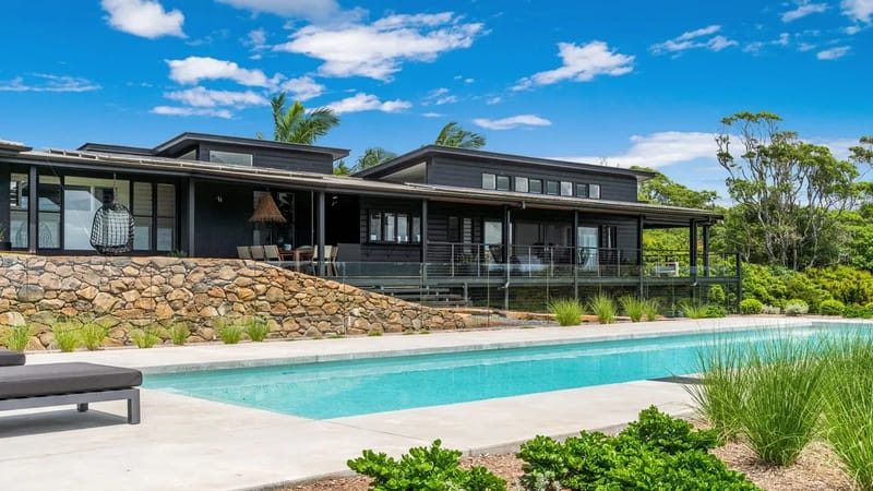 Illuka on Coopers – hinterland retreat with pool