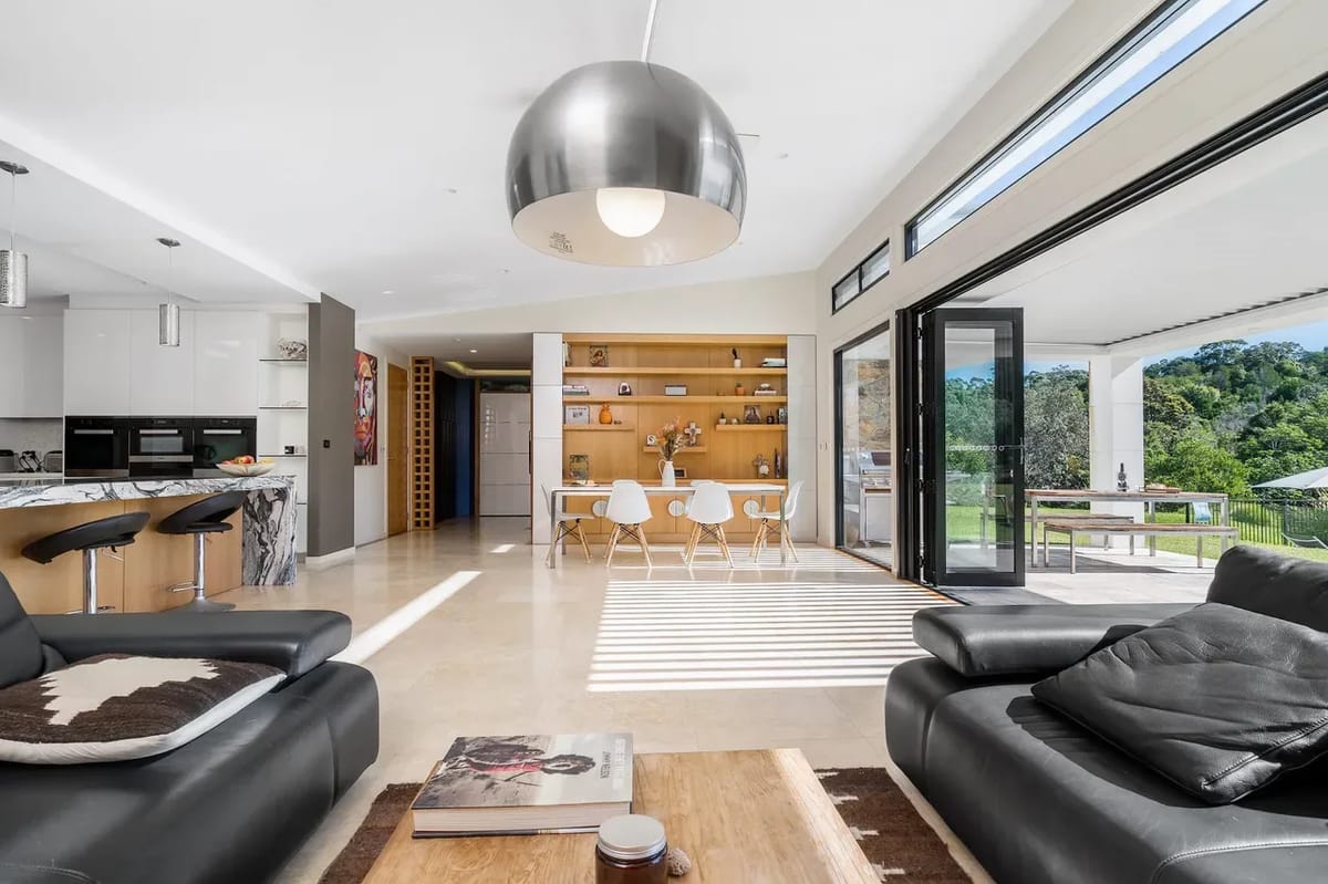 La Reserve – Broken Head retreat with pool