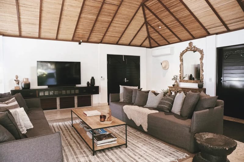 Grand Luxe Villa B – 19B Gordon St