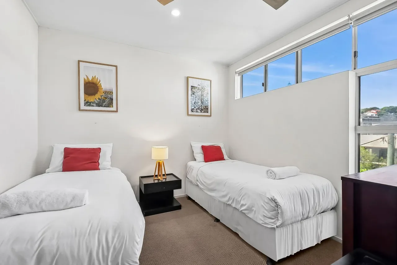Paradiso 3 Bedroom Family Roof Top 350