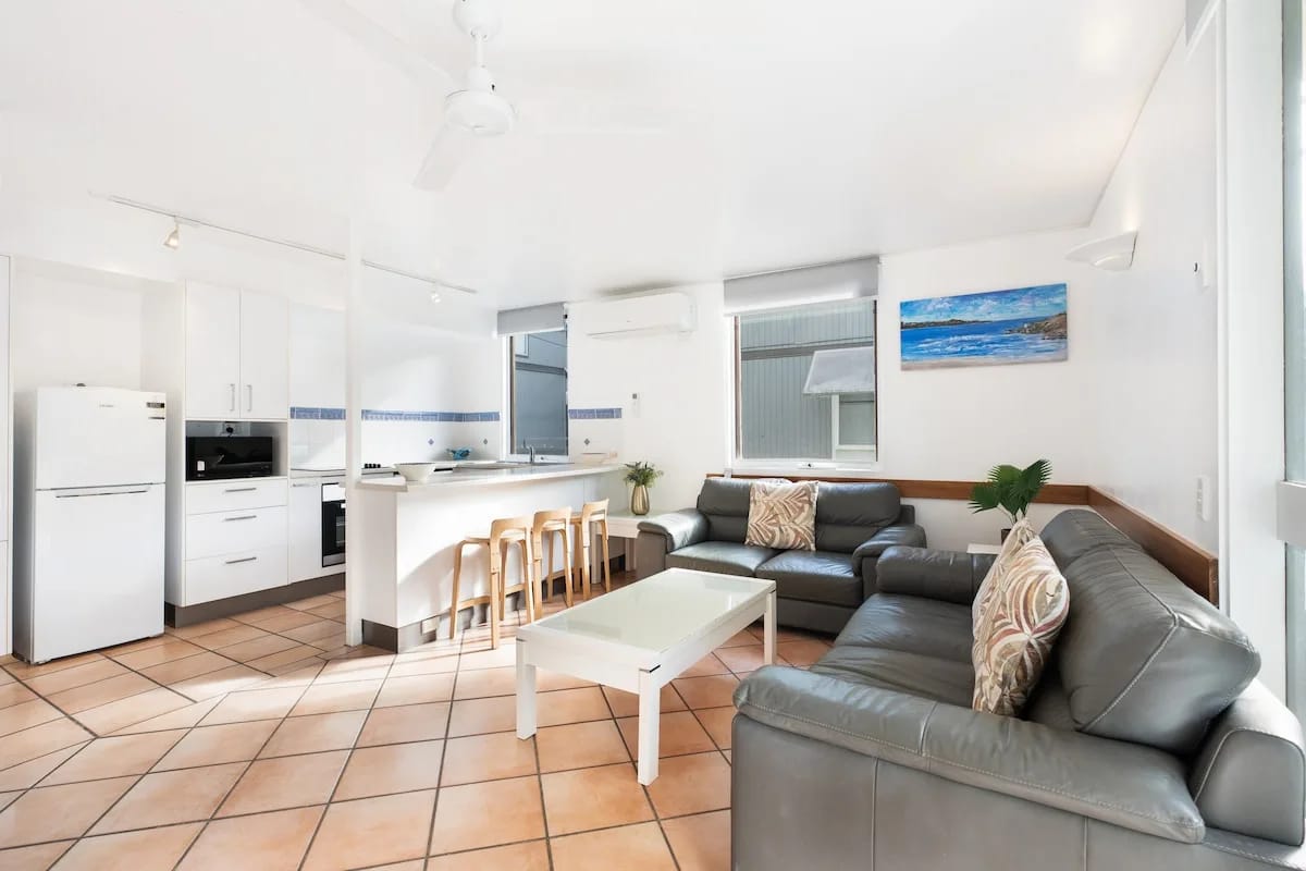 Coastal Casual Hastings Beach House 08