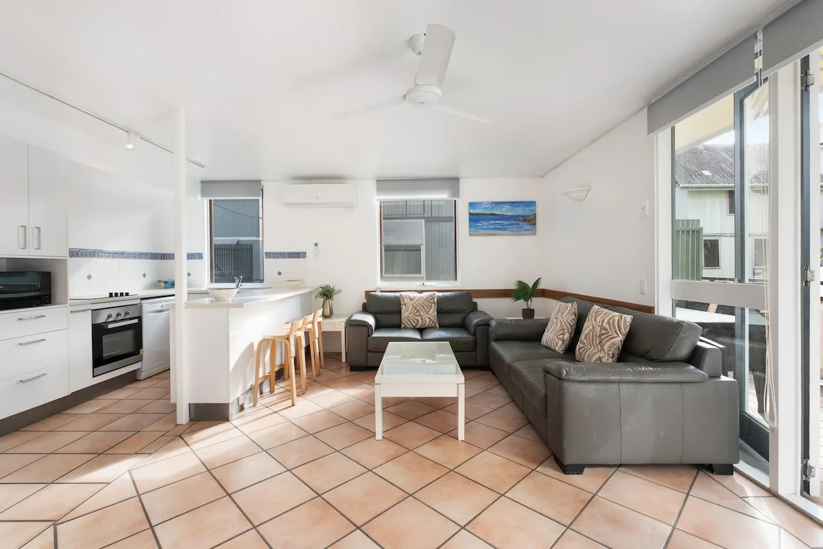 Coastal Casual Hastings Beach House 08